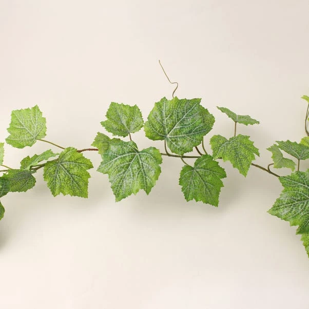 Dunelm Outdoor Grape Leaf Garland Weather Resistant 180cm 1 Dunelm Outdoor Grape Leaf Garland Weather Resistant 180cm